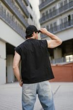 خرید تیشرت وست کاوری آستین حلقه ای مردانه مشکی از فروشگاه داریا فشن تولید کننده و فروشنده انواع تیشرت مردانه ، تیشرت زنانه ، تیشرت یونیسکس